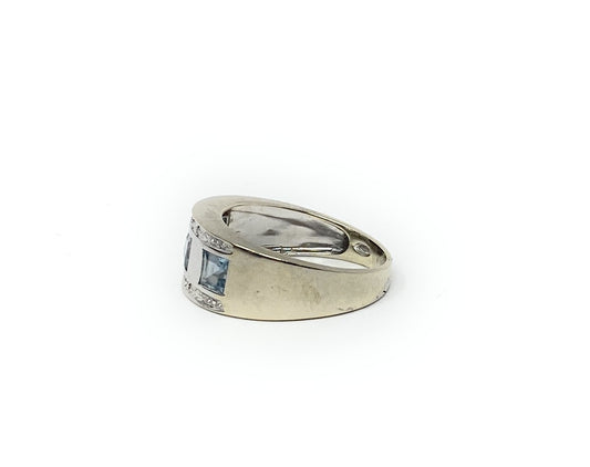 18k Blue Topaz White Gold Ring