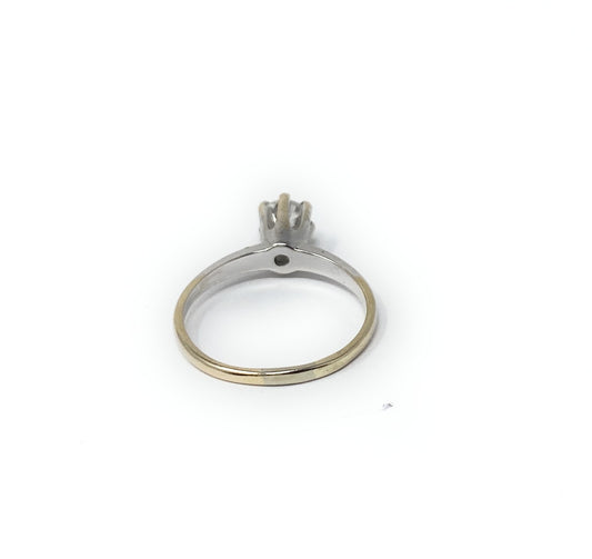 14k .80pt VS2 F Color Round Diamond Ring Size 7.5