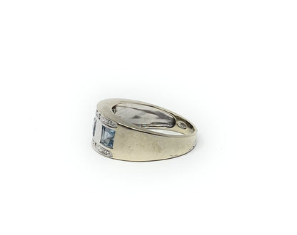 18k Blue Topaz White Gold Ring