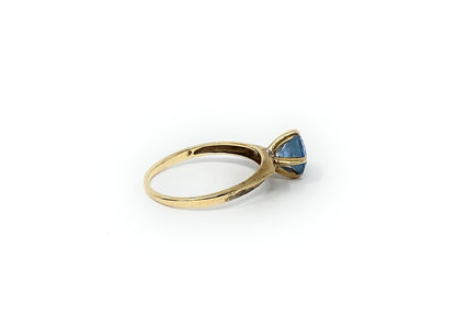 14k Blue Topaz Ring Size 6.5