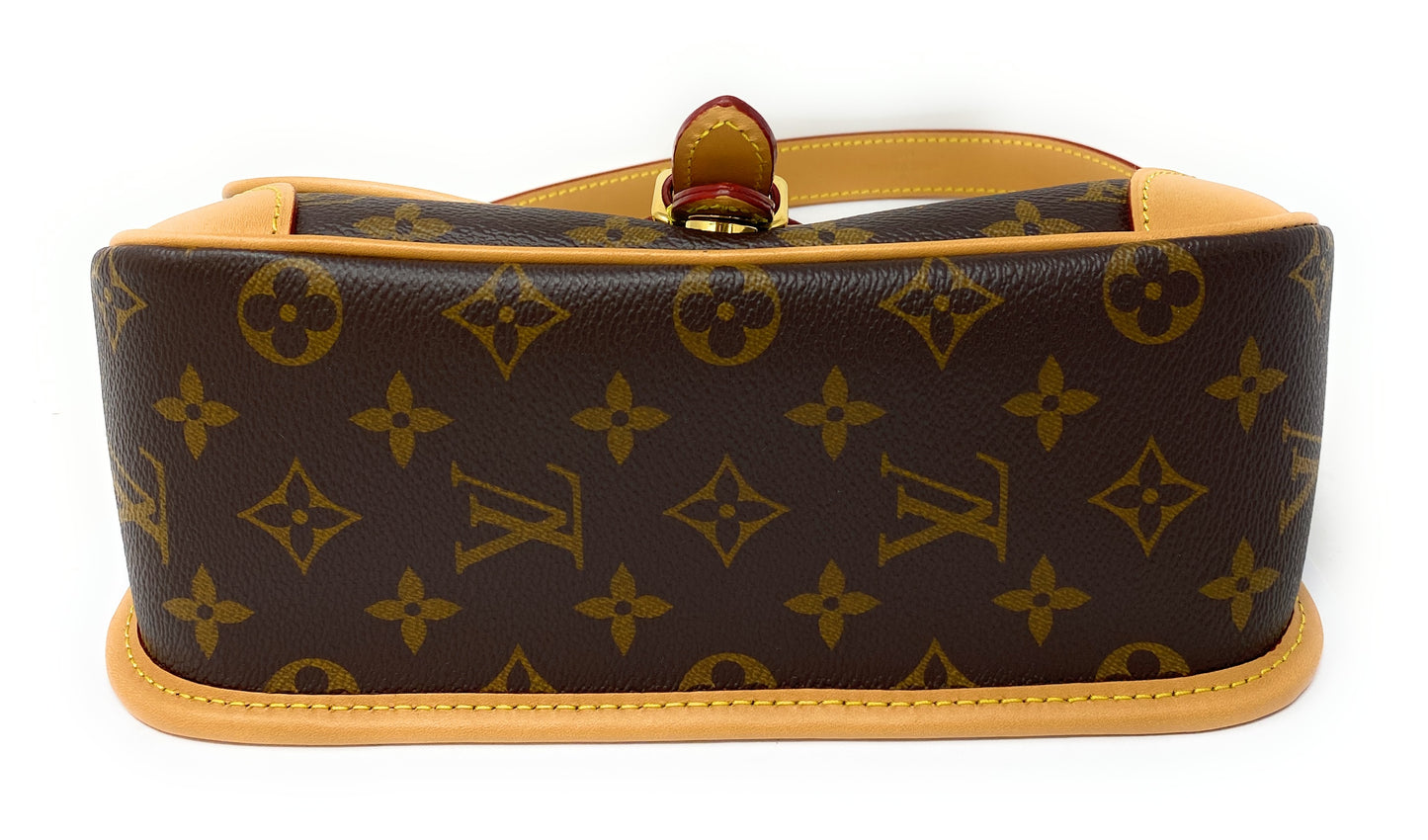 Louis Vuitton Diane Monogram Canvas Purse & Crossbody Bag In Box