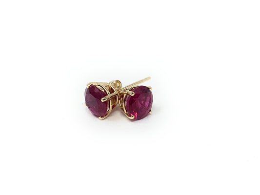 14k Red Stone Earring Studs .9g