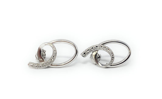 10k White Gold Earrings 2.1g