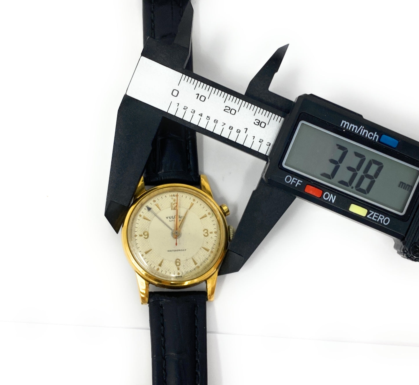Vulcain 305012 Cricket Men's 34mm Wristwatch - Running not tested Wrist Size 8