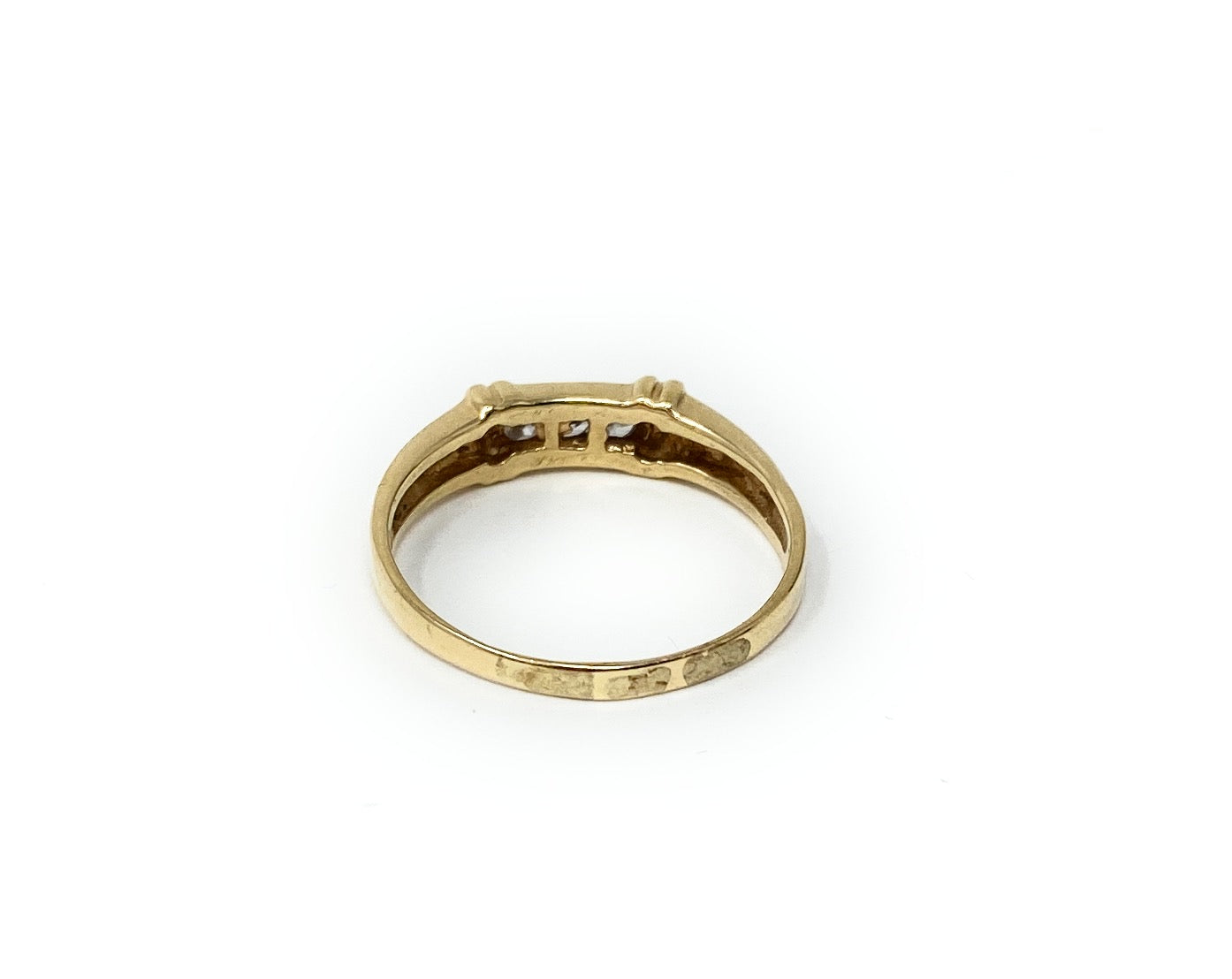 14k Yellow Gold Three CZ Stone Ring 2g