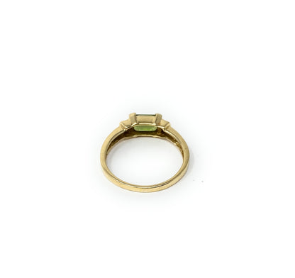 14k Peridot Ring 2.2g Size 7