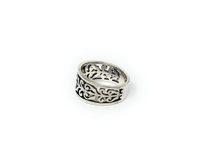 James Avery Retired Open Heart Scroll Band Sterling Silver Ring Size 6.5