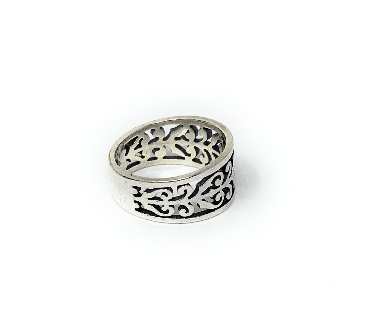 James Avery Retired Open Heart Scroll Band Sterling Silver Ring Size 6.5