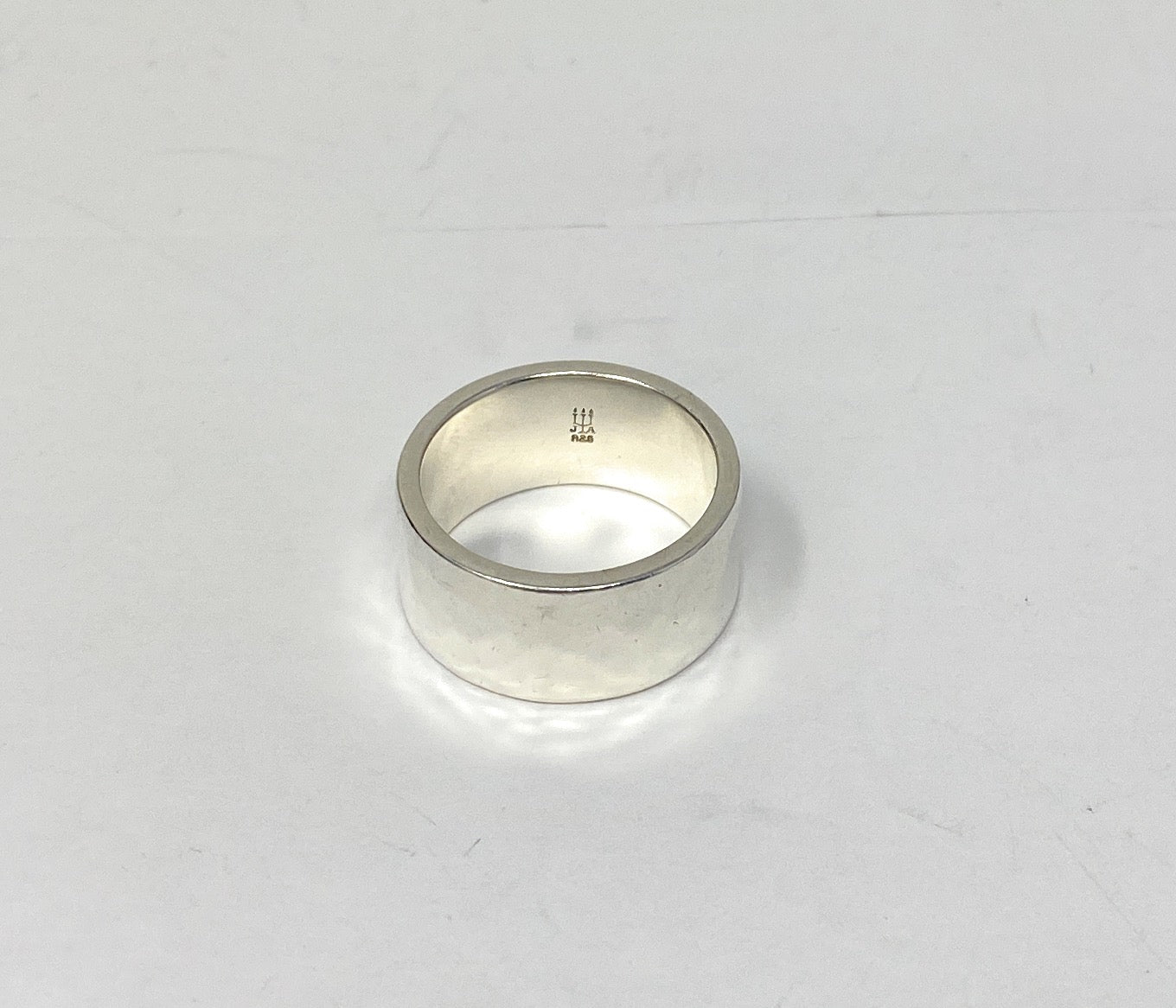 James Avery Hammered Cigar Band Ring 9mm Size 7