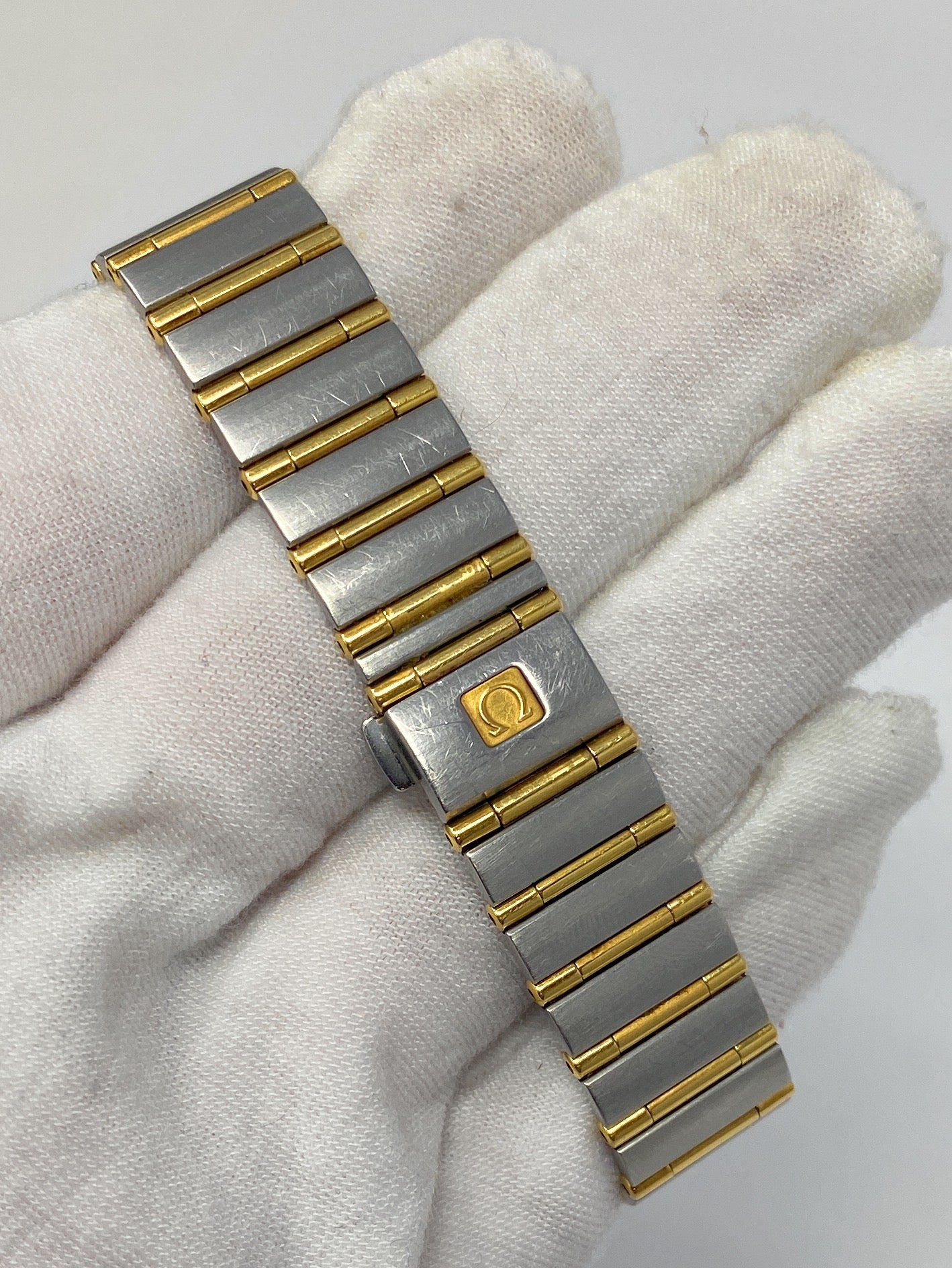 Omega Constellation Automatic Mother or Pearl 28mm Dial 6551/863 Ladies Watch