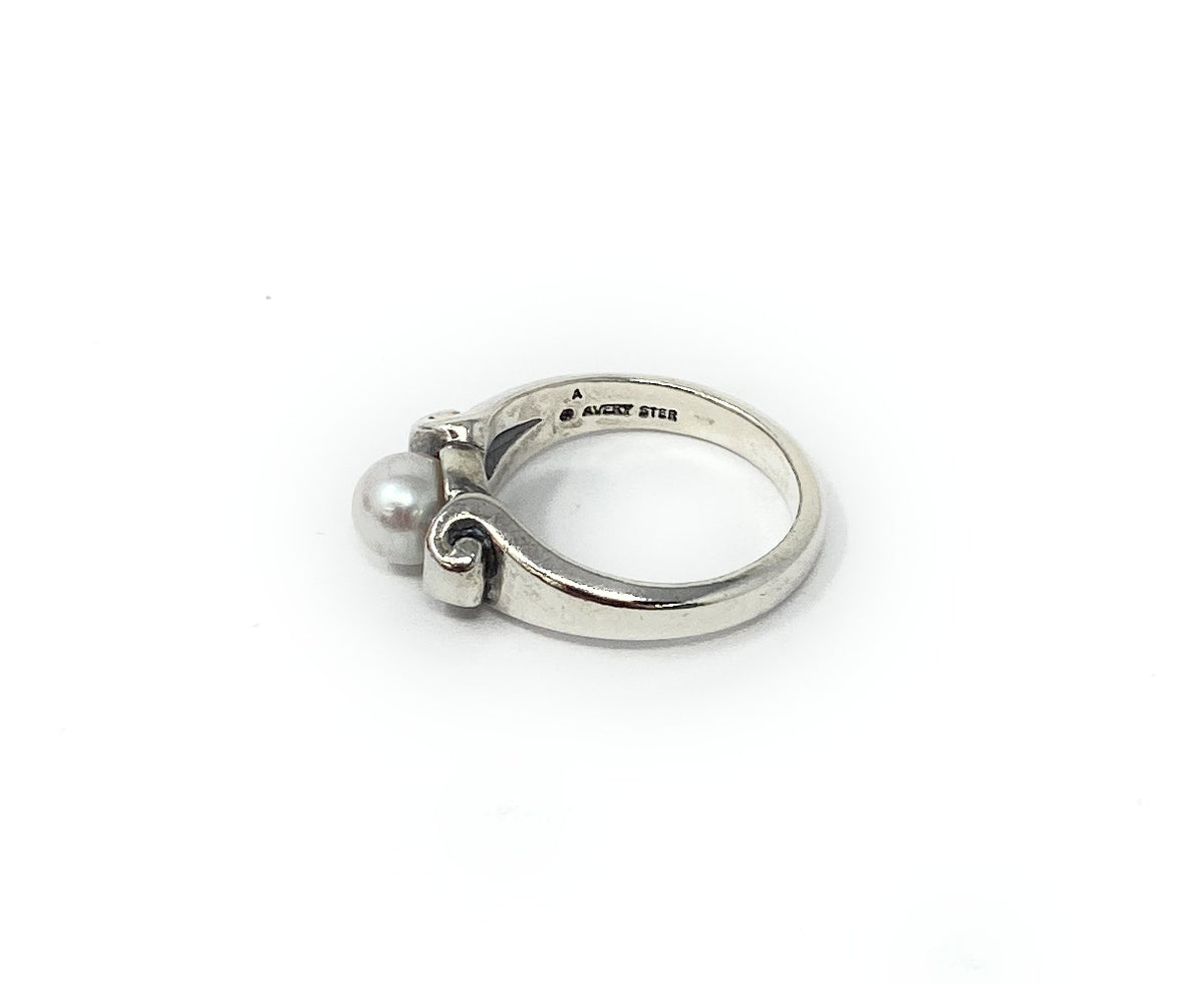 James Avery Sterling Silver Retired Cultured Pearl Scroll Ring Size 4