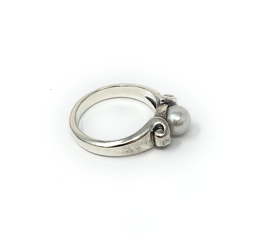 James Avery Sterling Silver Retired Cultured Pearl Scroll Ring Size 4