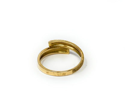 18k Wrap Around Ring 3.2g Size 7.5