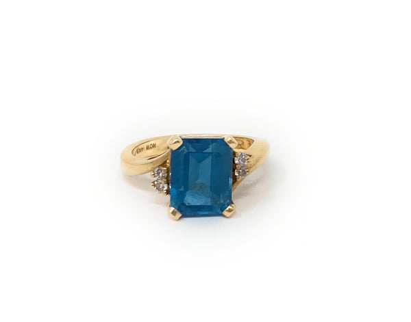 14K Blue Topaz Ring Size 7