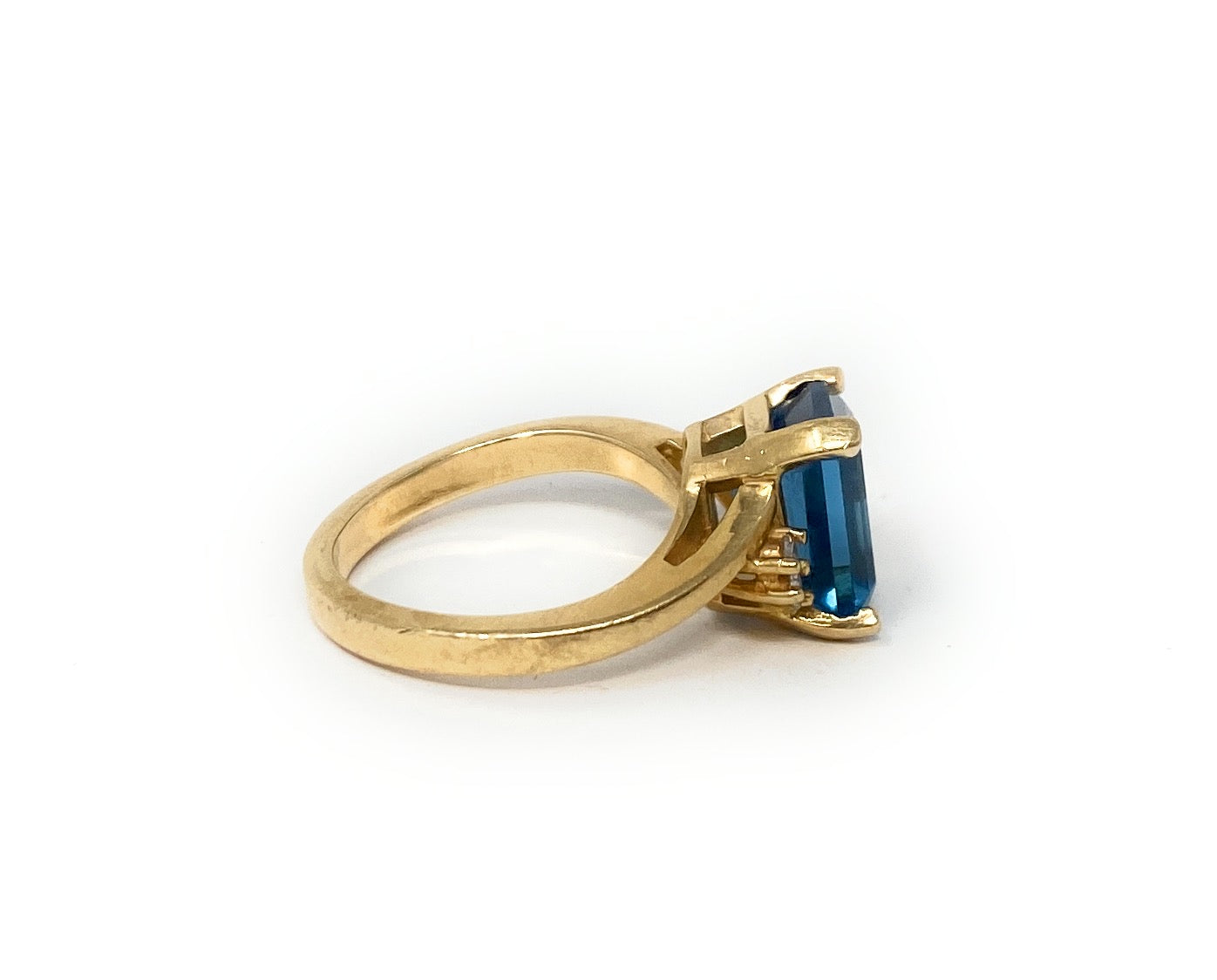 14K Blue Topaz Ring Size 7