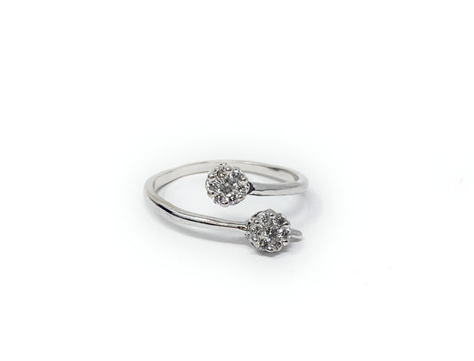 14k White Gold Flower Twist Ring 1.6g
